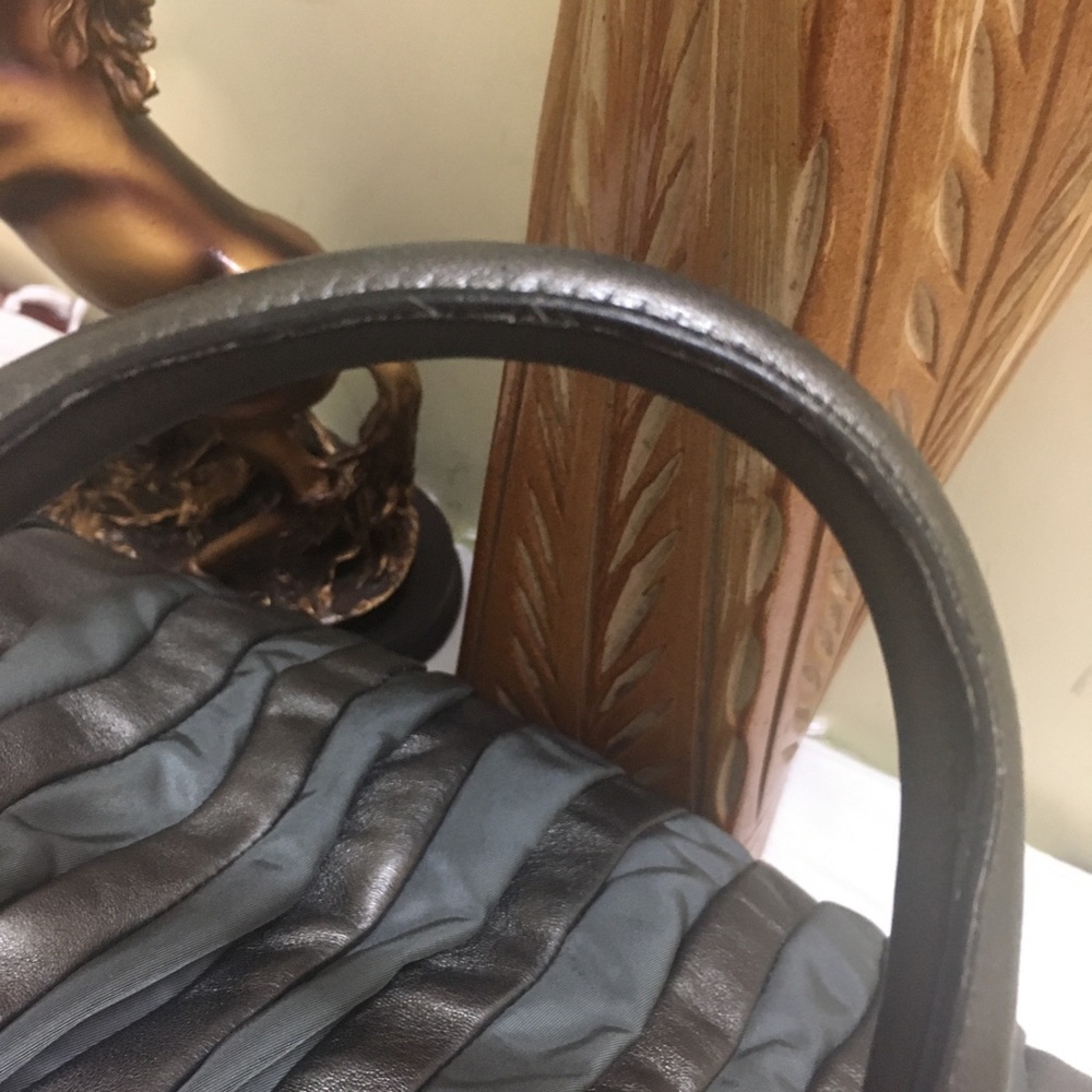 Authentic Prada Tessuto Nappa Grey & Silver Tote - Picture 5 of 16